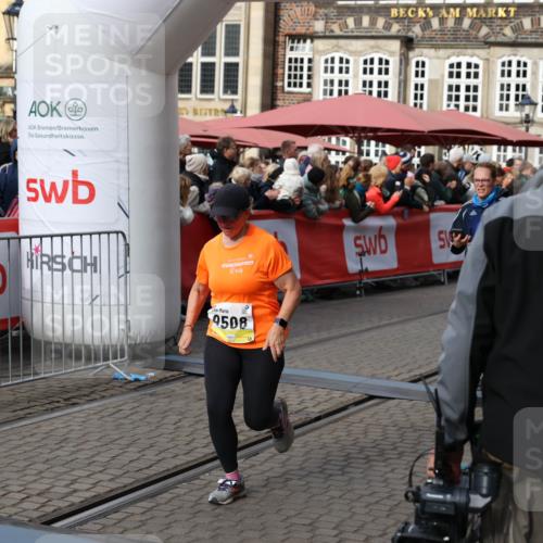 05.10.2025 - 20. swb-Marathon Bremen Yannick Fuchs http://msf.ph/oto/9229266 05.10.2025 10:59:22 Ziel 9219, 9454, 9508, 9692, 10039, 10143, 10200, 10274, 10353, 11207, 11400 meine-sportfotos.de