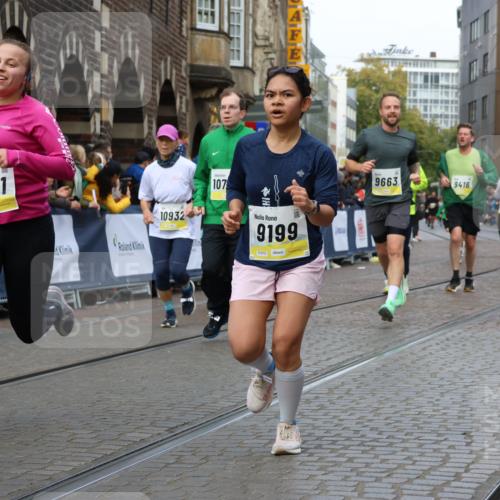 05.10.2025 - 20. swb-Marathon Bremen Strokosch-Dieckow http://msf.ph/oto/9229279 05.10.2025 10:51:01 Ziel 9199, 9256, 9287, 9416, 9425, 9630, 9663, 9894, 10206, 10226, 10254, 10378, 10669, 10743, 10932, 11061, 11279, 11391, 11573 meine-sportfotos.de