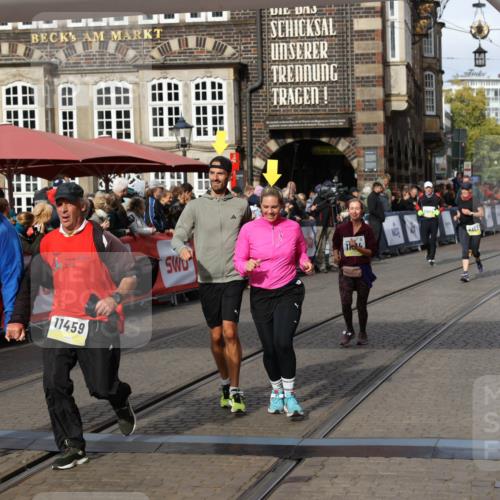 05.10.2025 - 20. swb-Marathon Bremen Yannick Fuchs http://msf.ph/oto/9229282 05.10.2025 11:02:13 Ziel 9324, 9426, 9536, 9686, 10301, 10508, 10855, 10879, 10887, 11014, 11459 meine-sportfotos.de