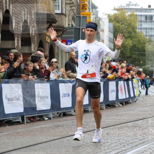 05.10.2025 - 20. swb-Marathon Bremen Strokosch-Dieckow http://msf.ph/oto/9229287 05.10.2025 12:27:47 Ziel 1, 1620 meine-sportfotos.de