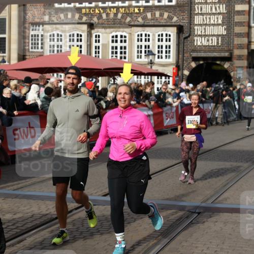 05.10.2025 - 20. swb-Marathon Bremen Yannick Fuchs http://msf.ph/oto/9229344 05.10.2025 11:02:14 Ziel 9324, 9363, 9426, 9536, 9686, 10301, 10508, 10855, 10879, 10887, 11014, 11459 meine-sportfotos.de