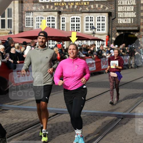 05.10.2025 - 20. swb-Marathon Bremen Yannick Fuchs http://msf.ph/oto/9229361 05.10.2025 11:02:14 Ziel 9324, 9363, 9426, 9536, 9686, 10301, 10508, 10855, 10879, 10887, 11014, 11459 meine-sportfotos.de