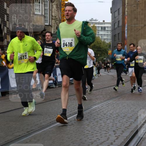 05.10.2025 - 20. swb-Marathon Bremen Strokosch-Dieckow http://msf.ph/oto/9229390 05.10.2025 10:51:04 Ziel 9256, 9287, 9416, 9425, 9663, 9894, 10206, 10226, 10378, 10669, 10743, 10932, 11279, 11391, 11573 meine-sportfotos.de