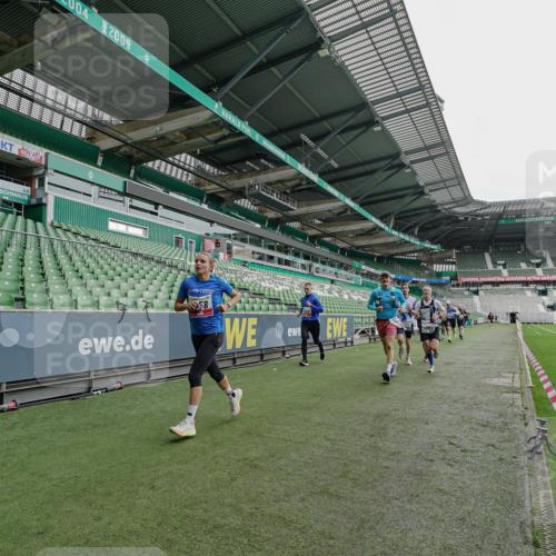 05.10.2025 - 20. swb-Marathon Bremen Michael Burmester http://msf.ph/oto/9229395 05.10.2025 12:41:18 Laufen im Stadion 9, 37, 38, 40, 45, 198, 377, 623, 689, 1042, 1258, 1368, 1476, 2048, 2064, 2169, 2284, 2497, 2670, 2683, 2743, 2801, 2909, 3707, 3817, 4158, 4375, 4984, 6566, 8211, 46, 945, 2036, 2057, 7587, 7766 meine-sportfotos.de