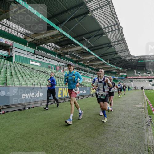 05.10.2025 - 20. swb-Marathon Bremen Michael Burmester http://msf.ph/oto/9229401 05.10.2025 12:41:19 Laufen im Stadion 9, 37, 38, 40, 45, 198, 377, 623, 689, 1042, 1258, 1368, 1476, 2048, 2064, 2169, 2284, 2497, 2670, 2683, 2743, 2801, 2909, 3707, 3817, 4158, 4375, 4984, 6566, 8211, 46, 945, 2036, 2057, 7587 meine-sportfotos.de