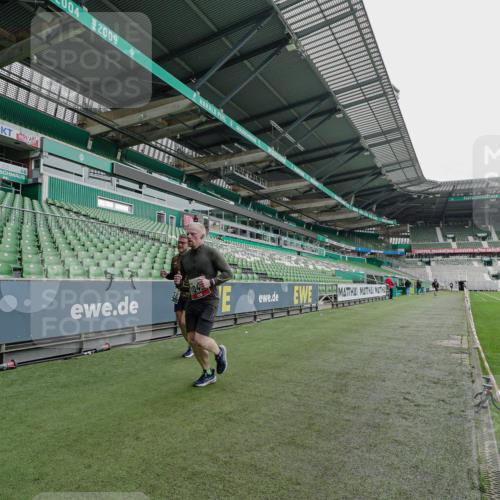 05.10.2025 - 20. swb-Marathon Bremen Michael Burmester http://msf.ph/oto/9229422 05.10.2025 12:41:24 Laufen im Stadion 9, 37, 38, 40, 45, 198, 377, 623, 689, 1042, 1258, 1368, 1476, 2048, 2064, 2169, 2284, 2497, 2670, 2683, 2743, 2801, 2909, 3707, 3817, 4158, 4375, 4984, 6566, 8211, 46, 945, 2036, 2057, 7587 meine-sportfotos.de