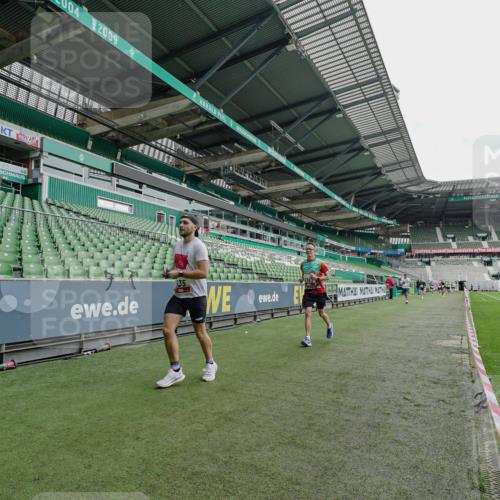 05.10.2025 - 20. swb-Marathon Bremen Michael Burmester http://msf.ph/oto/9229452 05.10.2025 12:42:13 Laufen im Stadion 635, 907, 965, 1612, 1645, 1763, 2068, 3153, 4635, 6903, 7405, 9, 38, 198, 377, 1042, 1258, 1368, 1476, 2284, 2743, 2801, 3707, 3817, 4158, 4984, 6566, 8211 meine-sportfotos.de