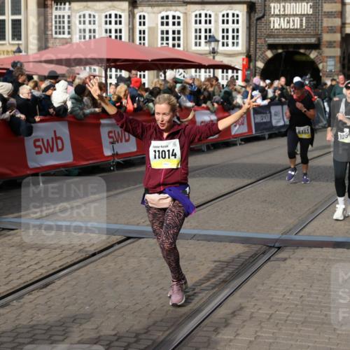 05.10.2025 - 20. swb-Marathon Bremen Yannick Fuchs http://msf.ph/oto/9229457 05.10.2025 11:02:16 Ziel 9324, 9363, 9426, 9686, 10301, 10508, 10855, 10879, 10887, 11014, 11454, 11459 meine-sportfotos.de