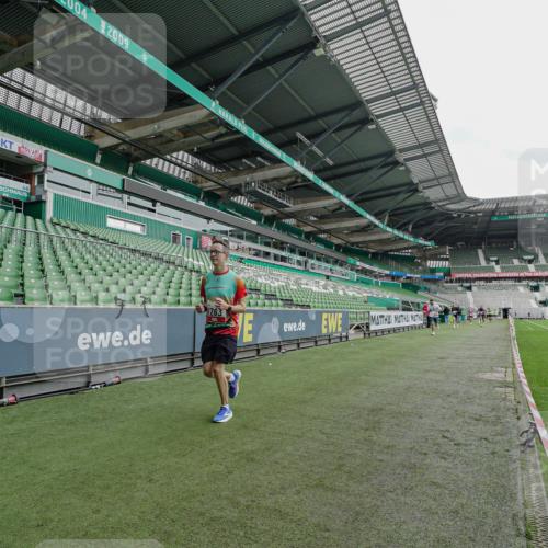 05.10.2025 - 20. swb-Marathon Bremen Michael Burmester http://msf.ph/oto/9229463 05.10.2025 12:42:14 Laufen im Stadion 635, 907, 965, 1612, 1645, 1763, 2068, 3153, 3294, 4635, 6903, 7405, 9, 198, 377, 1042, 1258, 1368, 1476, 2284, 2743, 2801, 3707, 3817, 4158, 4984, 6566, 8211 meine-sportfotos.de