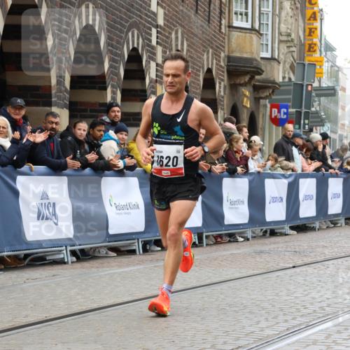 05.10.2025 - 20. swb-Marathon Bremen Strokosch-Dieckow http://msf.ph/oto/9229474 05.10.2025 12:27:52 Ziel 1620 meine-sportfotos.de