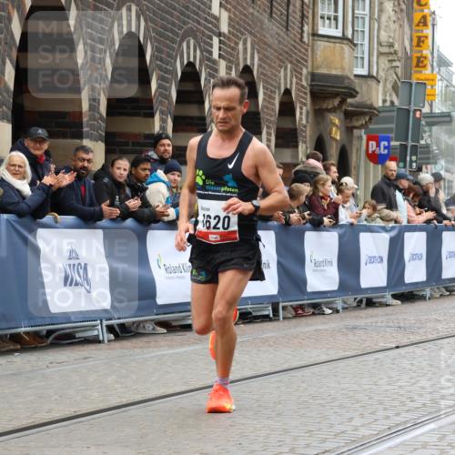05.10.2025 - 20. swb-Marathon Bremen Strokosch-Dieckow http://msf.ph/oto/9229490 05.10.2025 12:27:52 Ziel 1620 meine-sportfotos.de