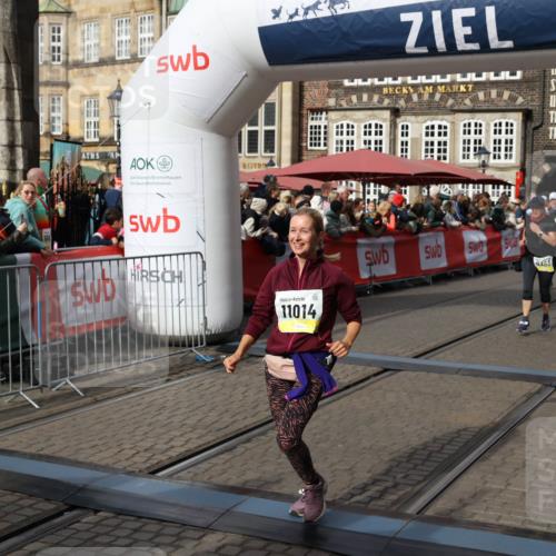 05.10.2025 - 20. swb-Marathon Bremen Yannick Fuchs http://msf.ph/oto/9229506 05.10.2025 11:02:16 Ziel 9324, 9363, 9426, 9686, 10301, 10508, 10855, 10879, 10887, 11014, 11454, 11459 meine-sportfotos.de
