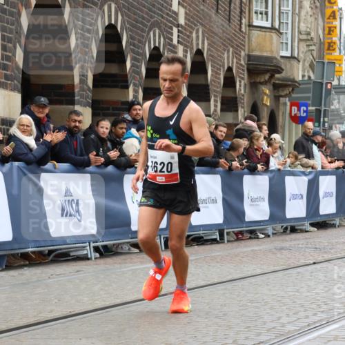 05.10.2025 - 20. swb-Marathon Bremen Strokosch-Dieckow http://msf.ph/oto/9229508 05.10.2025 12:27:52 Ziel 1620 meine-sportfotos.de