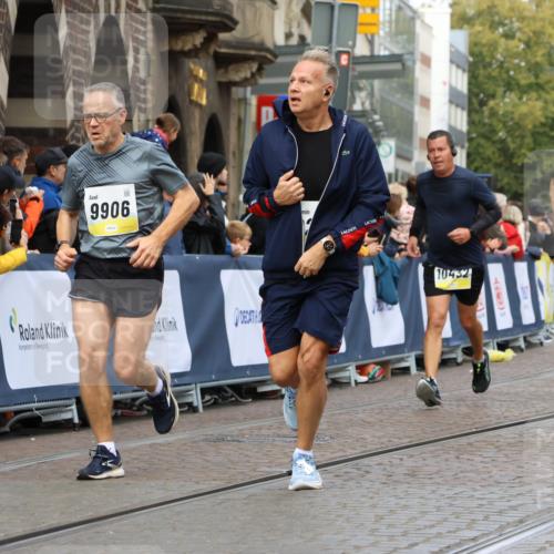 05.10.2025 - 20. swb-Marathon Bremen Strokosch-Dieckow http://msf.ph/oto/9229509 05.10.2025 10:51:13 Ziel 9906, 10215, 10222, 10432 meine-sportfotos.de