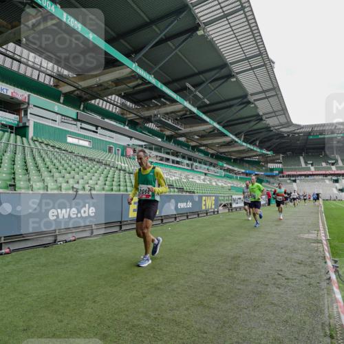 05.10.2025 - 20. swb-Marathon Bremen Michael Burmester http://msf.ph/oto/9229511 05.10.2025 12:42:33 Laufen im Stadion 588, 635, 907, 965, 1105, 1123, 1215, 1612, 1645, 1763, 1810, 2068, 2141, 2385, 3153, 3294, 3391, 3705, 4635, 5028, 5470, 5741, 6903, 7405, 7472, 7547, 7764, 6903 meine-sportfotos.de
