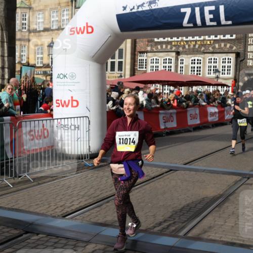 05.10.2025 - 20. swb-Marathon Bremen Yannick Fuchs http://msf.ph/oto/9229512 05.10.2025 11:02:17 Ziel 9363, 9426, 9686, 10301, 10508, 11014, 11454, 11459 meine-sportfotos.de