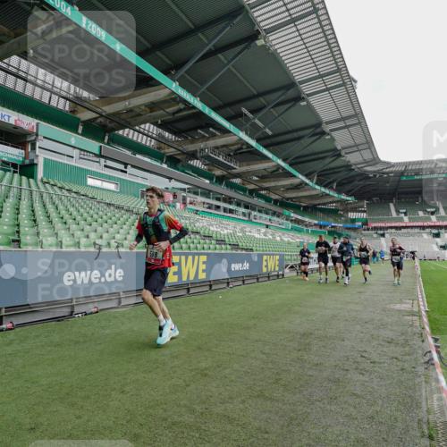 05.10.2025 - 20. swb-Marathon Bremen Michael Burmester http://msf.ph/oto/9229526 05.10.2025 12:42:39 Laufen im Stadion 588, 635, 907, 965, 1105, 1123, 1215, 1265, 1612, 1645, 1763, 1810, 2068, 2141, 2385, 3153, 3294, 3391, 3705, 4635, 5028, 5470, 5741, 7405, 7472, 7547, 7764, 8520, 6903 meine-sportfotos.de