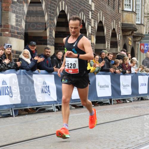05.10.2025 - 20. swb-Marathon Bremen Strokosch-Dieckow http://msf.ph/oto/9229547 05.10.2025 12:27:52 Ziel 1620 meine-sportfotos.de