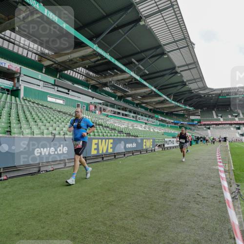 05.10.2025 - 20. swb-Marathon Bremen Michael Burmester http://msf.ph/oto/9229555 05.10.2025 12:42:53 Laufen im Stadion 588, 635, 662, 907, 965, 1105, 1123, 1215, 1265, 1612, 1645, 1652, 1810, 2062, 2068, 2141, 2385, 3153, 3294, 3391, 3705, 4664, 5028, 5231, 5470, 5741, 6423, 7405, 7472, 7498, 7547, 7764, 8053, 8520, 635, 1763, 4635, 6903 meine-sportfotos.de