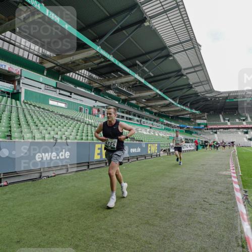 05.10.2025 - 20. swb-Marathon Bremen Michael Burmester http://msf.ph/oto/9229562 05.10.2025 12:42:54 Laufen im Stadion 588, 662, 907, 965, 1105, 1123, 1215, 1265, 1612, 1645, 1652, 1745, 1810, 2062, 2068, 2141, 2385, 3153, 3294, 3391, 3705, 4664, 5028, 5231, 5470, 5741, 6423, 7269, 7405, 7472, 7498, 7547, 7764, 8053, 8520, 635, 1763, 3153, 4635 meine-sportfotos.de