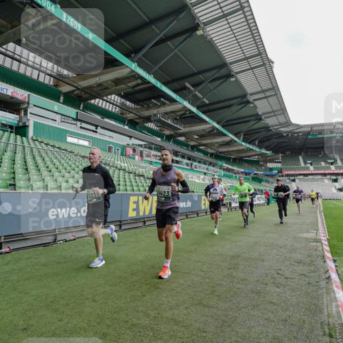 05.10.2025 - 20. swb-Marathon Bremen Michael Burmester http://msf.ph/oto/9229578 05.10.2025 12:43:02 Laufen im Stadion 588, 628, 662, 907, 965, 1105, 1123, 1215, 1265, 1612, 1641, 1645, 1652, 1745, 1810, 2062, 2068, 2141, 2385, 3294, 3391, 3705, 4664, 5028, 5231, 5470, 5741, 5815, 6423, 7269, 7405, 7472, 7498, 7547, 7668, 7764, 8053, 8520, 635, 907, 1763, 3153, 4635 meine-sportfotos.de