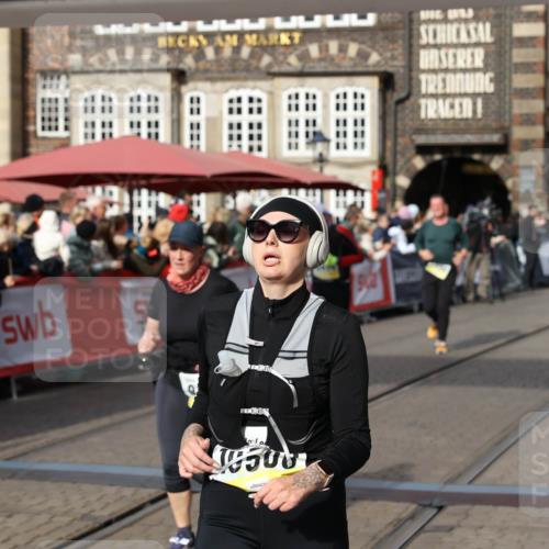 05.10.2025 - 20. swb-Marathon Bremen Yannick Fuchs http://msf.ph/oto/9229589 05.10.2025 11:02:18 Ziel 9363, 9426, 9686, 10301, 10508, 11014, 11454, 11459, 11646 meine-sportfotos.de