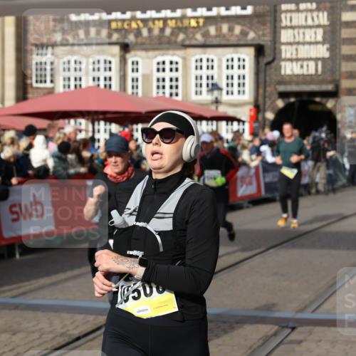05.10.2025 - 20. swb-Marathon Bremen Yannick Fuchs http://msf.ph/oto/9229602 05.10.2025 11:02:18 Ziel 9363, 9426, 9686, 10301, 10508, 11014, 11454, 11459, 11646 meine-sportfotos.de