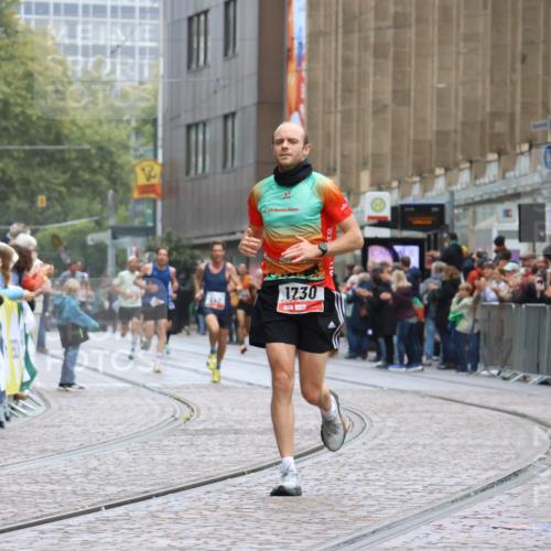 05.10.2025 - 20. swb-Marathon Bremen Strokosch-Dieckow http://msf.ph/oto/9229603 05.10.2025 12:28:32 Ziel 1730 meine-sportfotos.de