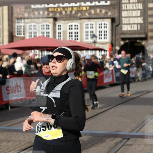 05.10.2025 - 20. swb-Marathon Bremen Yannick Fuchs http://msf.ph/oto/9229610 05.10.2025 11:02:18 Ziel 9363, 9426, 9686, 10301, 10508, 11014, 11454, 11459, 11646 meine-sportfotos.de