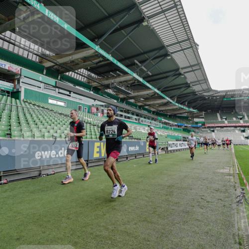 05.10.2025 - 20. swb-Marathon Bremen Michael Burmester http://msf.ph/oto/9229620 05.10.2025 12:43:13 Laufen im Stadion 577, 588, 628, 662, 706, 965, 1105, 1123, 1215, 1265, 1612, 1641, 1645, 1652, 1745, 1810, 2062, 2141, 2385, 2967, 3294, 3391, 3435, 3580, 3705, 4369, 4631, 4664, 4867, 5028, 5231, 5287, 5470, 5495, 5741, 5815, 5988, 6224, 6385, 6423, 6912, 7269, 7405, 7472, 7498, 7547, 7668, 7764, 7816, 7834, 8053, 8520, 8593, 9095, 635, 907, 965, 1612, 1645, 2068, 3153, 7405 meine-sportfotos.de