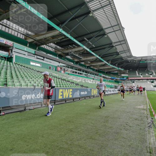 05.10.2025 - 20. swb-Marathon Bremen Michael Burmester http://msf.ph/oto/9229626 05.10.2025 12:43:16 Laufen im Stadion 577, 588, 628, 662, 706, 1105, 1123, 1215, 1265, 1641, 1652, 1745, 1810, 2062, 2141, 2385, 2967, 3391, 3435, 3580, 3705, 4369, 4631, 4664, 4867, 5028, 5231, 5287, 5470, 5495, 5741, 5815, 5988, 6224, 6385, 6423, 6912, 7269, 7472, 7498, 7547, 7668, 7764, 7816, 7834, 8053, 8520, 8593, 9095, 907, 965, 1612, 1645, 2068, 3294, 7405 meine-sportfotos.de