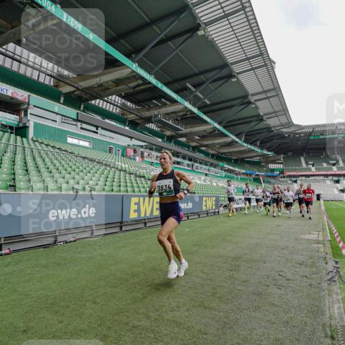 05.10.2025 - 20. swb-Marathon Bremen Michael Burmester http://msf.ph/oto/9229645 05.10.2025 12:43:18 Laufen im Stadion 577, 588, 628, 662, 706, 1105, 1123, 1215, 1265, 1641, 1652, 1745, 1810, 2062, 2141, 2385, 2967, 3391, 3435, 3580, 3705, 4369, 4631, 4664, 4867, 5028, 5231, 5287, 5470, 5495, 5741, 5815, 5988, 6224, 6385, 6423, 6912, 7269, 7472, 7498, 7547, 7668, 7764, 7816, 7834, 8053, 8520, 8593, 9095, 907, 965, 1612, 1645, 2068, 3294, 7405 meine-sportfotos.de