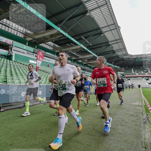 05.10.2025 - 20. swb-Marathon Bremen Michael Burmester http://msf.ph/oto/9229660 05.10.2025 12:43:22 Laufen im Stadion 577, 588, 628, 662, 706, 1105, 1265, 1641, 1652, 1745, 1810, 1992, 2062, 2141, 2385, 2967, 3391, 3435, 3580, 3705, 4369, 4631, 4664, 4867, 5014, 5231, 5287, 5470, 5495, 5741, 5815, 5988, 6224, 6385, 6423, 6912, 7269, 7472, 7498, 7547, 7668, 7764, 7816, 7834, 8053, 8275, 8520, 8593, 9095, 907, 965, 1123, 1215, 1612, 1645, 2068, 2141, 3294, 5028, 7405 meine-sportfotos.de