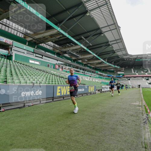 05.10.2025 - 20. swb-Marathon Bremen Michael Burmester http://msf.ph/oto/9229683 05.10.2025 12:43:27 Laufen im Stadion 288, 577, 628, 662, 706, 1105, 1265, 1641, 1652, 1745, 1992, 2062, 2967, 3391, 3435, 3580, 3705, 4369, 4631, 4664, 4867, 5014, 5231, 5287, 5495, 5741, 5815, 5988, 6224, 6385, 6423, 6912, 7269, 7472, 7498, 7547, 7668, 7764, 7816, 7834, 8053, 8275, 8520, 8593, 9095, 588, 965, 1123, 1215, 1612, 1645, 1810, 2068, 2141, 2385, 3294, 5028, 5470, 7405 meine-sportfotos.de