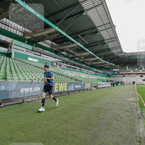 05.10.2025 - 20. swb-Marathon Bremen Michael Burmester http://msf.ph/oto/9229701 05.10.2025 12:43:32 Laufen im Stadion 288, 577, 628, 662, 706, 1265, 1641, 1652, 1745, 1992, 2062, 2967, 3435, 3580, 4369, 4631, 4664, 4867, 5014, 5231, 5287, 5495, 5741, 5815, 5988, 6224, 6385, 6423, 6912, 7269, 7472, 7498, 7668, 7764, 7816, 7834, 8053, 8275, 8520, 8593, 9095, 588, 965, 1105, 1123, 1215, 1612, 1645, 1810, 2068, 2141, 2385, 3294, 3391, 3705, 5028, 5470, 5741, 7405, 7547 meine-sportfotos.de