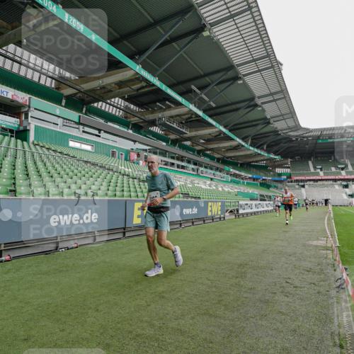 05.10.2025 - 20. swb-Marathon Bremen Michael Burmester http://msf.ph/oto/9229770 05.10.2025 12:44:00 Laufen im Stadion 288, 329, 548, 577, 706, 1196, 1992, 2092, 2249, 2967, 3435, 3580, 4369, 4422, 4631, 4867, 5014, 5287, 5495, 5815, 5908, 5988, 6224, 6385, 6912, 7373, 7816, 7834, 7949, 8030, 8275, 8593, 9095, 628, 662, 1641, 1652, 1745, 2062, 4664, 5231, 6423, 7269, 7498, 7668, 8053 meine-sportfotos.de