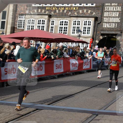05.10.2025 - 20. swb-Marathon Bremen Yannick Fuchs http://msf.ph/oto/9229784 05.10.2025 11:02:21 Ziel 9363, 10130, 10508, 11014, 11340, 11454, 11646 meine-sportfotos.de