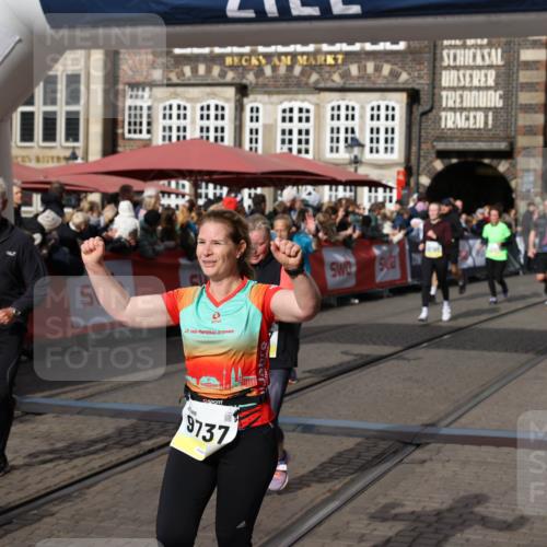 05.10.2025 - 20. swb-Marathon Bremen Yannick Fuchs http://msf.ph/oto/9229789 05.10.2025 10:59:40 Ziel 9609, 9737, 10209, 10391, 10760, 10809, 11251, 11657, 11728 meine-sportfotos.de