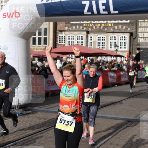 05.10.2025 - 20. swb-Marathon Bremen Yannick Fuchs http://msf.ph/oto/9229798 05.10.2025 10:59:40 Ziel 9609, 9737, 10209, 10391, 10760, 10809, 11251, 11657, 11728 meine-sportfotos.de