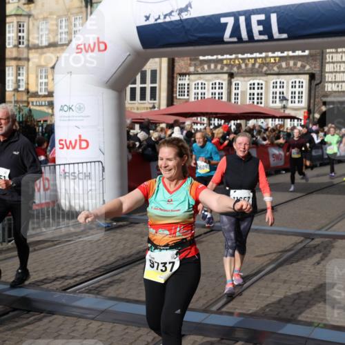 05.10.2025 - 20. swb-Marathon Bremen Yannick Fuchs http://msf.ph/oto/9229827 05.10.2025 10:59:41 Ziel 9609, 9737, 9991, 10209, 10391, 10760, 10809, 11251, 11267, 11456, 11657, 11728 meine-sportfotos.de