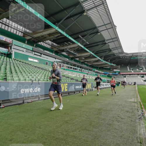 05.10.2025 - 20. swb-Marathon Bremen Michael Burmester http://msf.ph/oto/9229853 05.10.2025 12:44:37 Laufen im Stadion 109, 329, 506, 539, 548, 642, 657, 819, 917, 1196, 1631, 2013, 2092, 2188, 2249, 2719, 3150, 3219, 3251, 3342, 3982, 4358, 4422, 5908, 6302, 6633, 7099, 7373, 7525, 7949, 8030, 8169, 8351, 8382, 288, 1992, 5014, 8275 meine-sportfotos.de