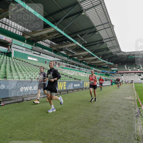 05.10.2025 - 20. swb-Marathon Bremen Michael Burmester http://msf.ph/oto/9229861 05.10.2025 12:44:39 Laufen im Stadion 109, 329, 506, 539, 548, 642, 657, 819, 917, 1196, 1631, 2013, 2092, 2188, 2249, 2666, 2719, 3150, 3219, 3251, 3342, 3982, 4358, 4422, 5908, 6302, 6633, 7099, 7373, 7525, 7949, 8030, 8169, 8351, 8382, 288, 1196, 1992, 2249, 5014, 8275 meine-sportfotos.de