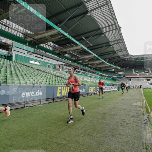 05.10.2025 - 20. swb-Marathon Bremen Michael Burmester http://msf.ph/oto/9229870 05.10.2025 12:44:40 Laufen im Stadion 109, 329, 506, 539, 548, 642, 657, 819, 917, 1631, 2013, 2092, 2188, 2666, 2719, 3150, 3219, 3251, 3342, 3982, 4358, 4422, 5908, 6302, 6633, 7099, 7373, 7525, 7949, 8030, 8169, 8351, 8382, 288, 1196, 1992, 2249, 8275 meine-sportfotos.de