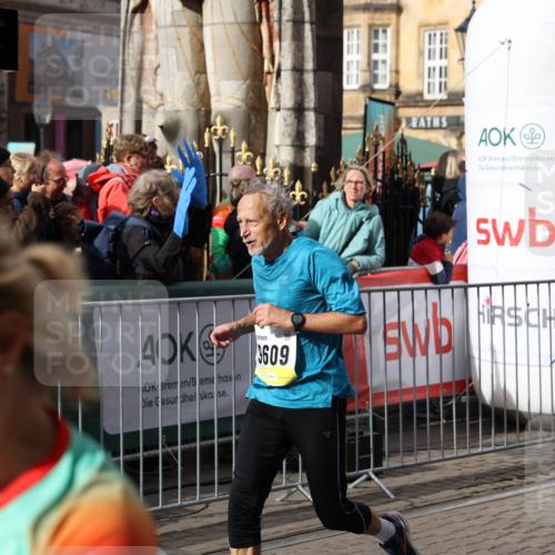 05.10.2025 - 20. swb-Marathon Bremen Yannick Fuchs http://msf.ph/oto/9229877 05.10.2025 10:59:43 Ziel 9609, 9737, 9991, 10209, 10760, 10809, 11251, 11267, 11456, 11657 meine-sportfotos.de
