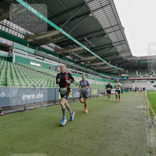05.10.2025 - 20. swb-Marathon Bremen Michael Burmester http://msf.ph/oto/9229878 05.10.2025 12:44:44 Laufen im Stadion 109, 329, 506, 539, 548, 642, 657, 819, 917, 1631, 2013, 2092, 2188, 2666, 2719, 3150, 3219, 3251, 3327, 3342, 3982, 4358, 4422, 4571, 5908, 6302, 6633, 6996, 7099, 7373, 7525, 8030, 8169, 8351, 8382, 9130, 288, 1196, 2249, 5908, 7949, 8030 meine-sportfotos.de