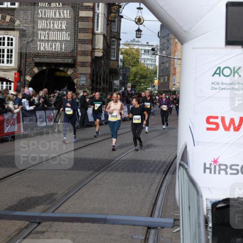 05.10.2025 - 20. swb-Marathon Bremen Yannick Fuchs http://msf.ph/oto/9229889 05.10.2025 11:02:23 Ziel 9363, 9748, 10130, 10508, 11340, 11454, 11646 meine-sportfotos.de