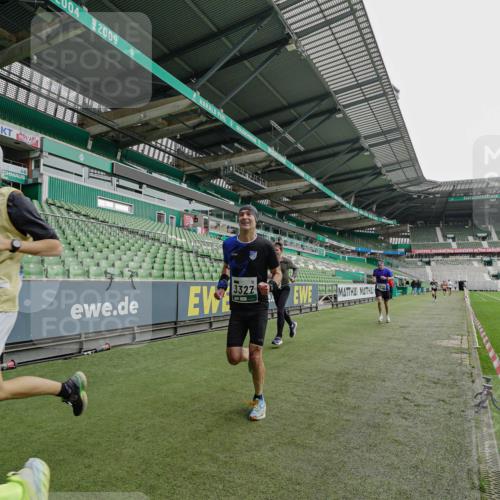 05.10.2025 - 20. swb-Marathon Bremen Michael Burmester http://msf.ph/oto/9229923 05.10.2025 12:44:54 Laufen im Stadion 109, 506, 539, 642, 657, 819, 917, 1055, 1631, 2013, 2188, 2666, 2719, 3150, 3218, 3219, 3251, 3327, 3342, 3982, 4358, 4571, 6302, 6633, 6996, 7099, 7525, 8169, 8351, 8382, 8828, 9130, 329, 548, 1196, 2092, 2249, 4422, 5908, 7373, 7949, 8030 meine-sportfotos.de