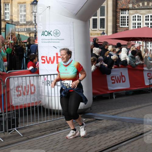 05.10.2025 - 20. swb-Marathon Bremen Yannick Fuchs http://msf.ph/oto/9229955 05.10.2025 11:02:26 Ziel 9748, 10130, 10194, 10821, 10829, 11340, 11386, 11454, 11646 meine-sportfotos.de