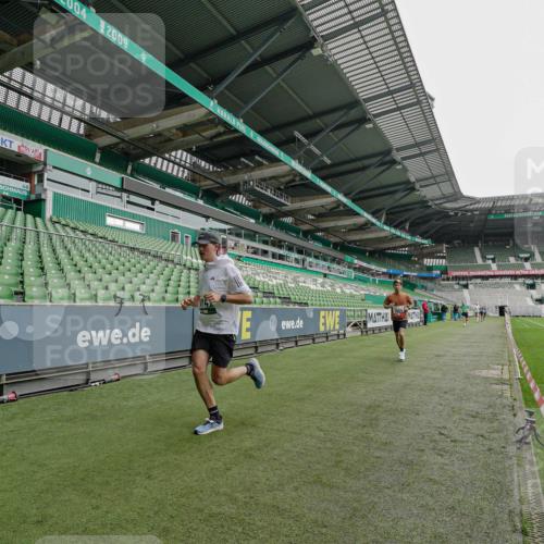 05.10.2025 - 20. swb-Marathon Bremen Michael Burmester http://msf.ph/oto/9229956 05.10.2025 12:45:06 Laufen im Stadion 109, 539, 642, 657, 819, 917, 1055, 1146, 1631, 1790, 1883, 2013, 2188, 2666, 2719, 3150, 3197, 3218, 3219, 3251, 3327, 3342, 3982, 4358, 4571, 6302, 6633, 6996, 7525, 8169, 8351, 8382, 8747, 8828, 9130, 329, 506, 917, 2092, 4422, 7099, 7373 meine-sportfotos.de