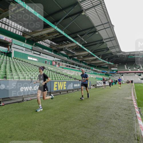 05.10.2025 - 20. swb-Marathon Bremen Michael Burmester http://msf.ph/oto/9229991 05.10.2025 12:45:25 Laufen im Stadion 109, 349, 819, 1055, 1146, 1631, 1790, 1883, 2666, 2719, 3197, 3218, 3327, 3342, 3807, 4358, 4571, 4786, 5132, 5588, 6150, 6302, 6996, 7440, 8747, 8828, 9130, 539, 642, 657, 917, 2013, 2188, 3150, 3219, 3251, 3982, 6633, 7525, 8169, 8351, 8382 meine-sportfotos.de